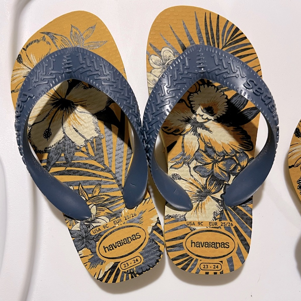 NEW Havaianas Sandals Toddler/Baby 9C yellow